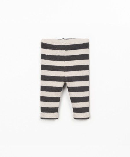 Leggings com padrão de riscas
