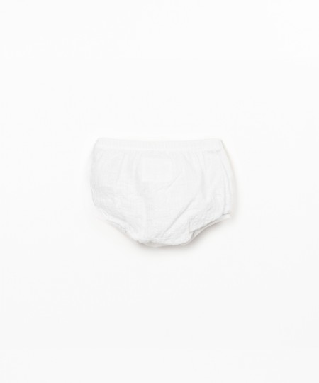 Fabric shorts with pocket