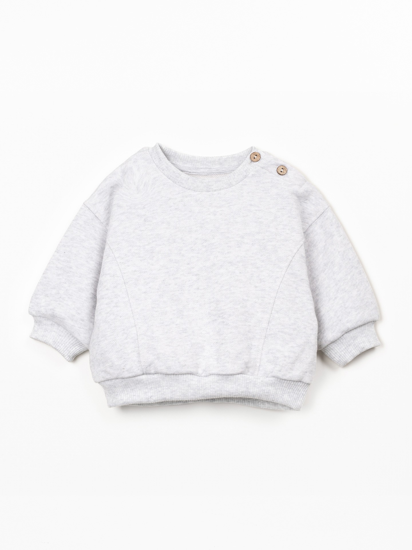 Knit sweater with natural fibers