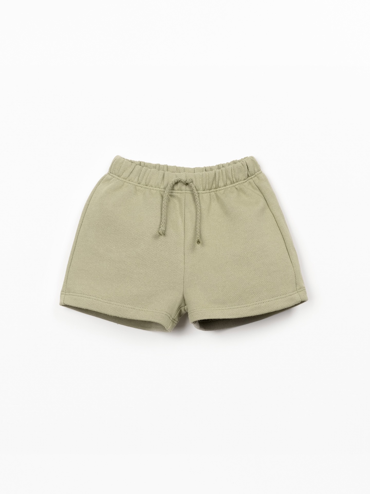 Shorts with elastic waistband