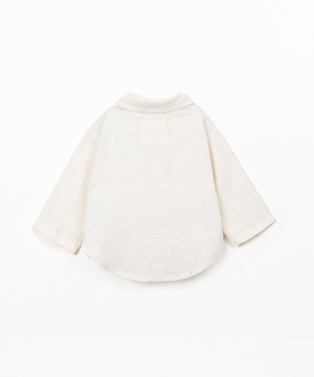 Camisa de tecido em linho