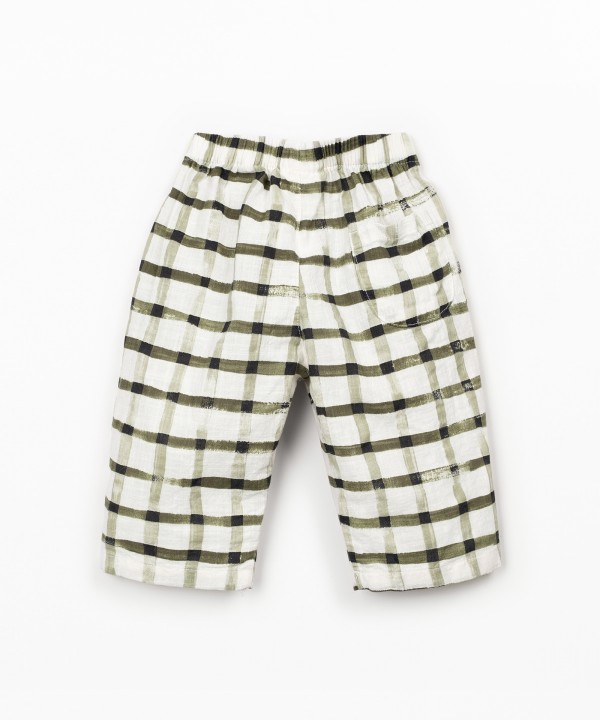 Fabric trousers with natural fibers