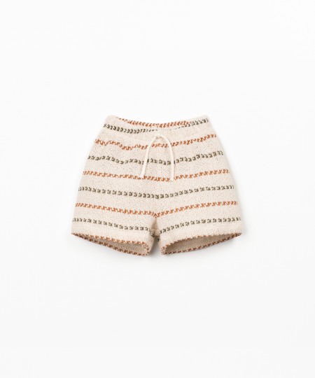 Shorts in recycled and natural fiber blend