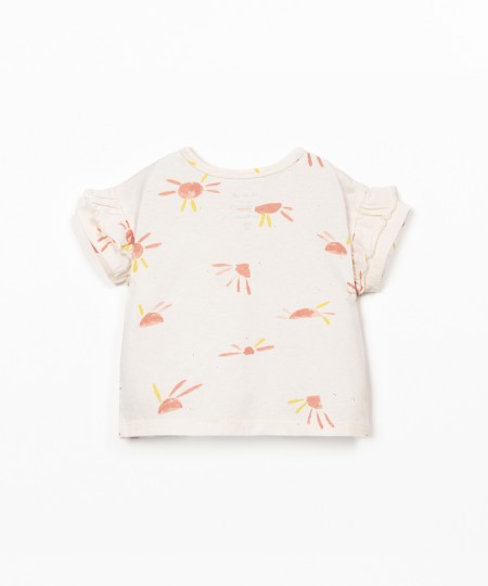 T-shirt anti-UV com mistura de fibras recicladas e fibras naturais