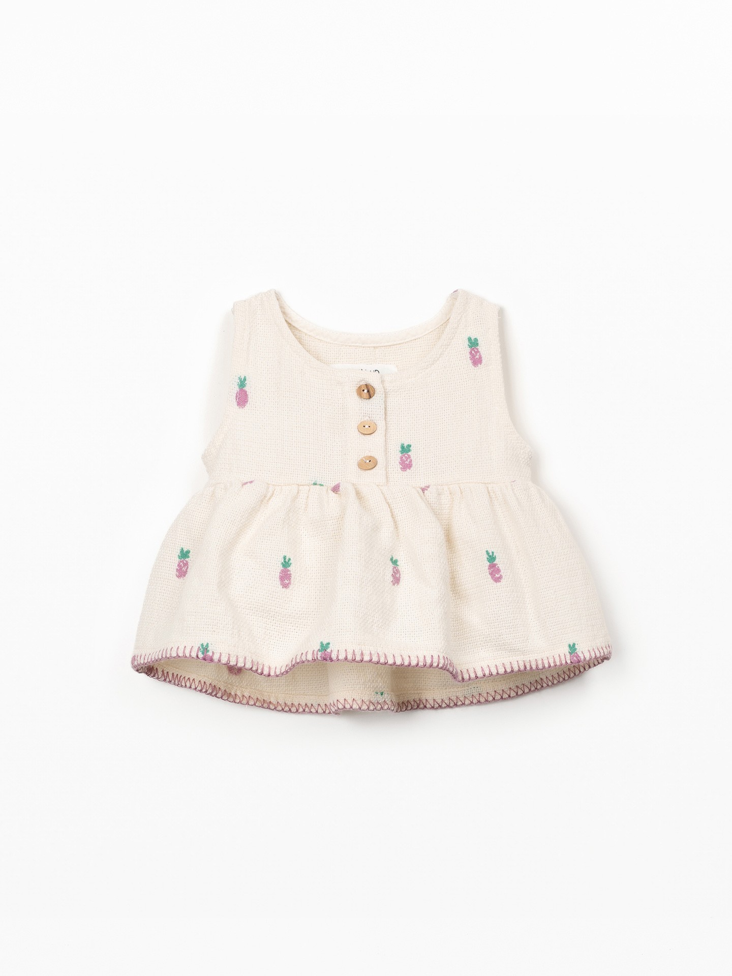 Top com estampado de ananases