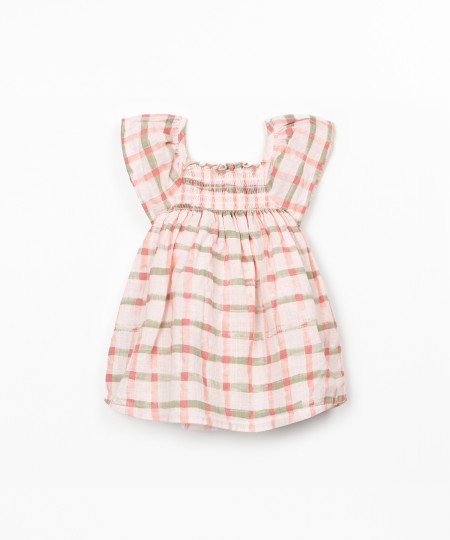 Vestido de tecido em fibras naturais