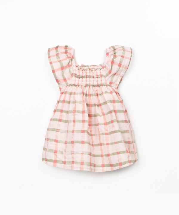 Vestido de tecido em fibras naturais