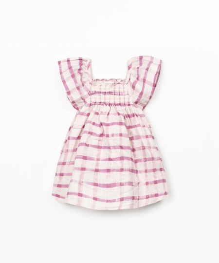 Vestido de tecido em fibras naturais