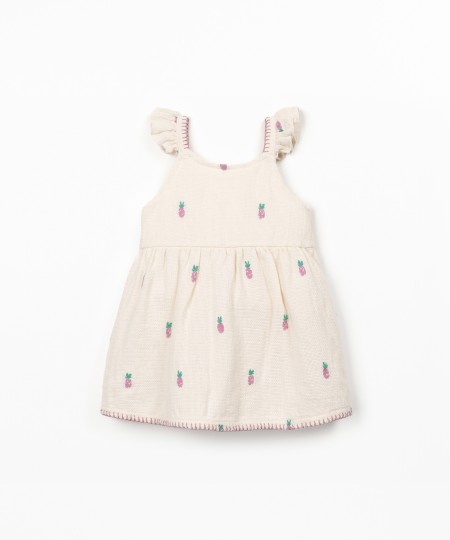 Vestido com estapado de ananases