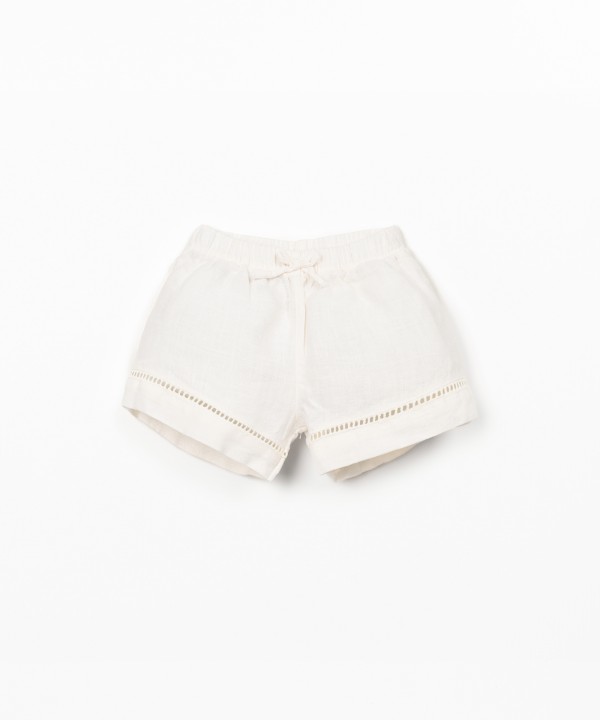 Linen shorts with lace detail