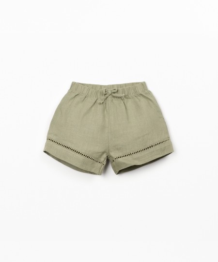 Linen shorts with lace detail