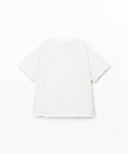 T-shirt com bolso no peito