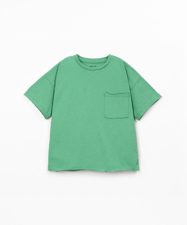 T-shirt with chest pocket