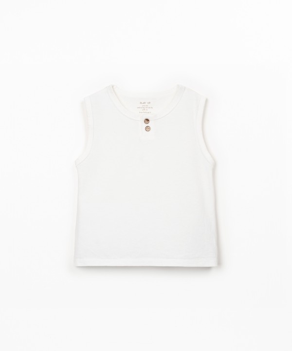 T-shirt sem mangas com mistura de fibras naturais e fibras recicladas