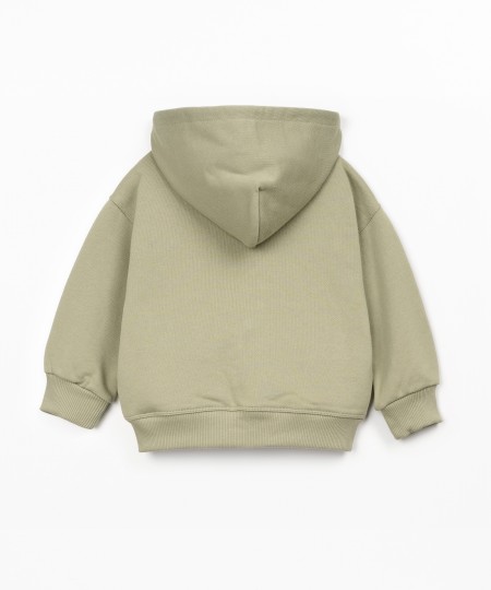 Giacca con cappuccio e cerniera