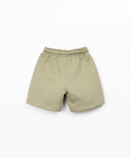 Calção de malha com bolsos