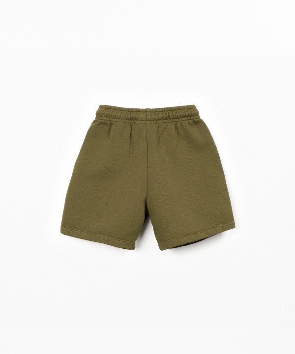 Shorts with front print