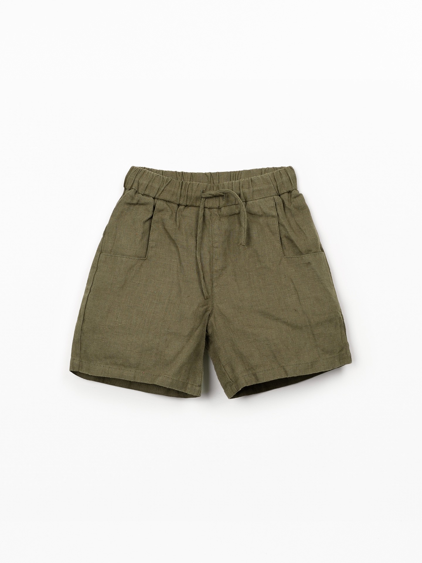 Calção em linho com cinto ajustável