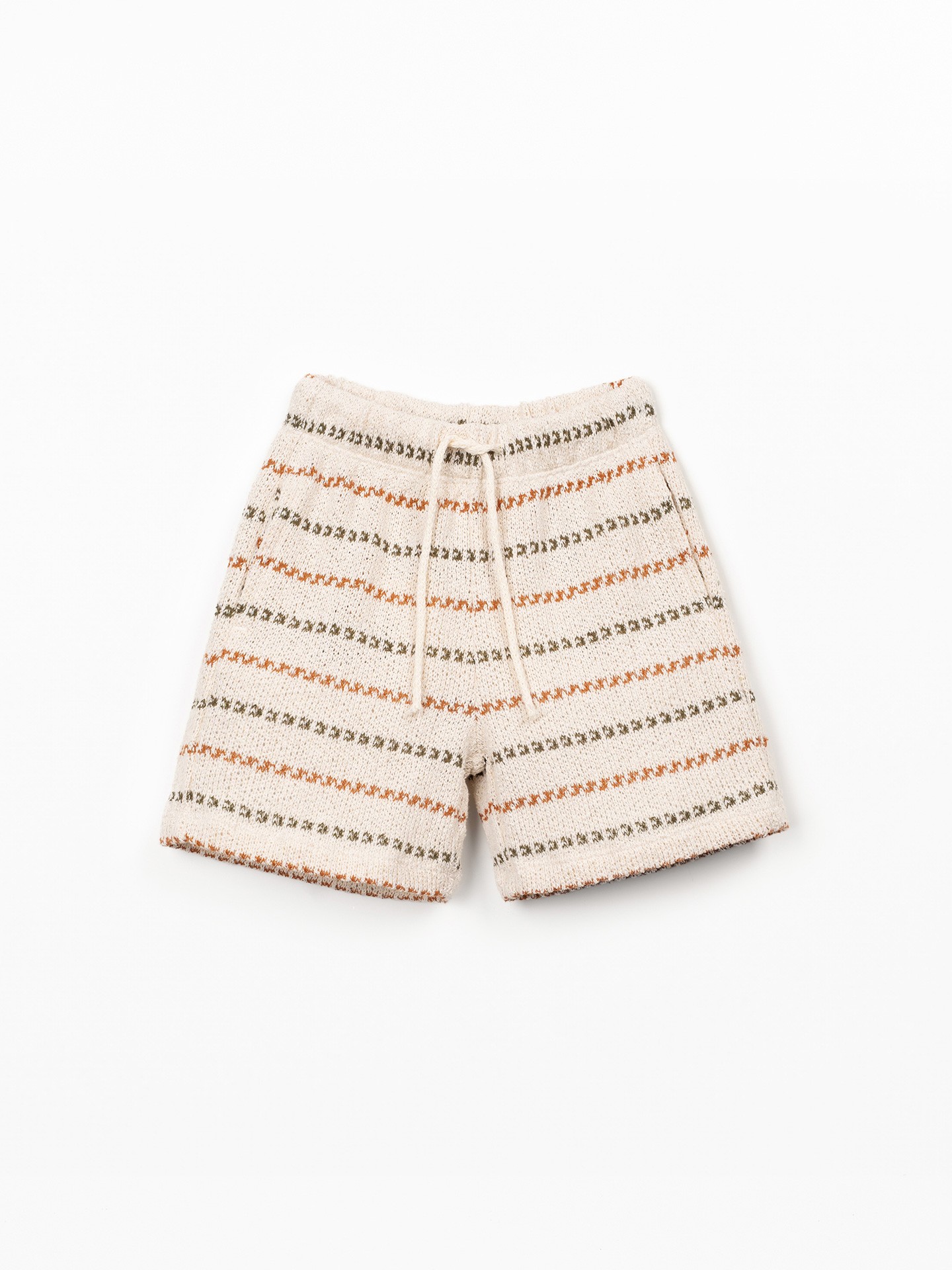 Shorts with recycled fibers
