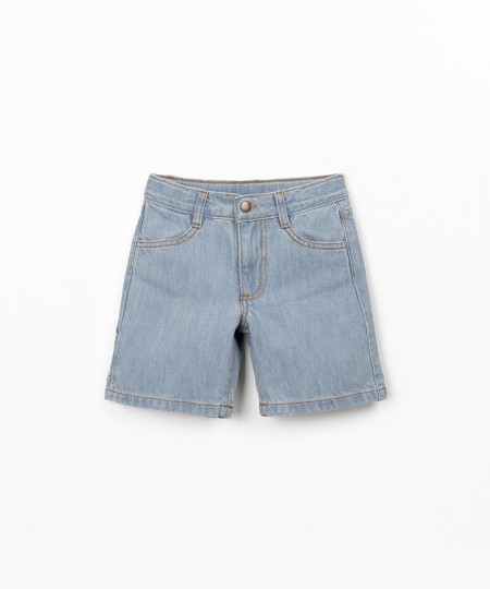 Denim shorts with adjustable waistband