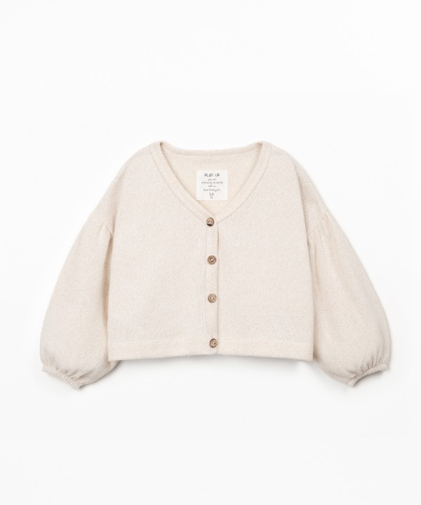 Casaco de malha com fibras recicladas 