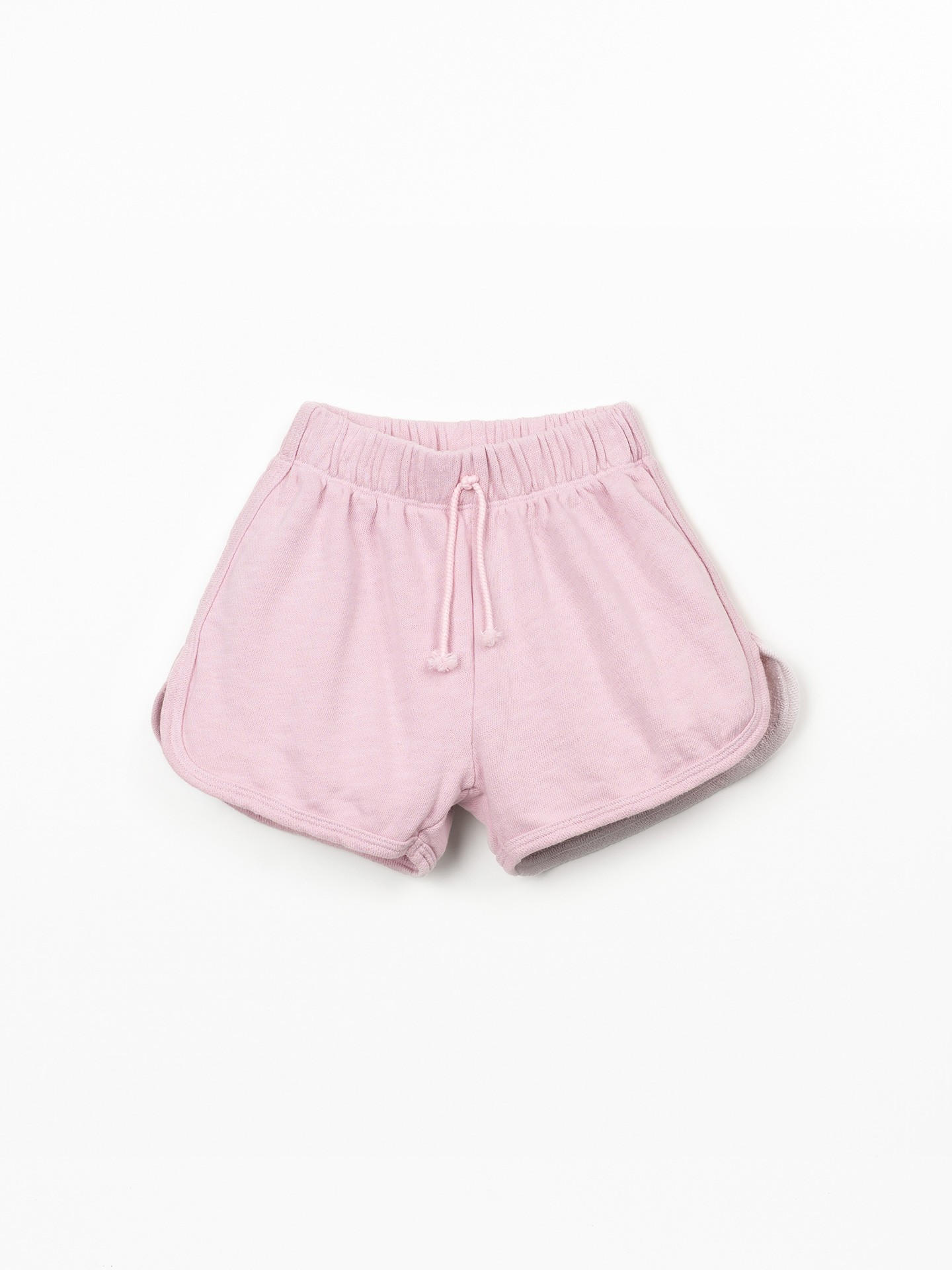 Shorts in natural fiber blend