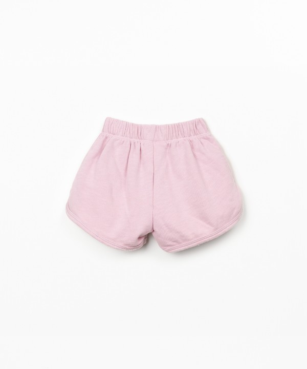 Shorts in natural fiber blend