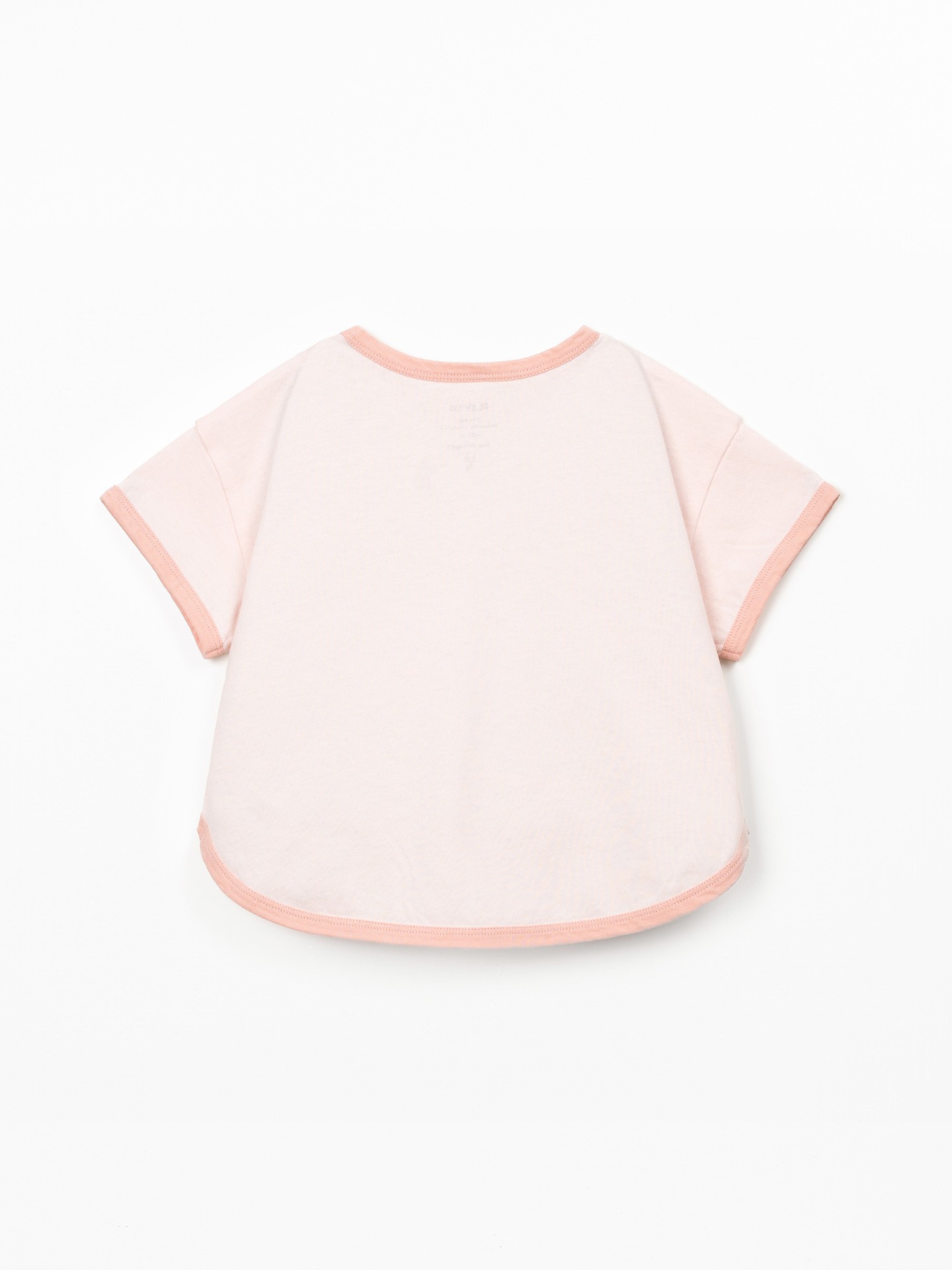 T-shirt made of natural fibers