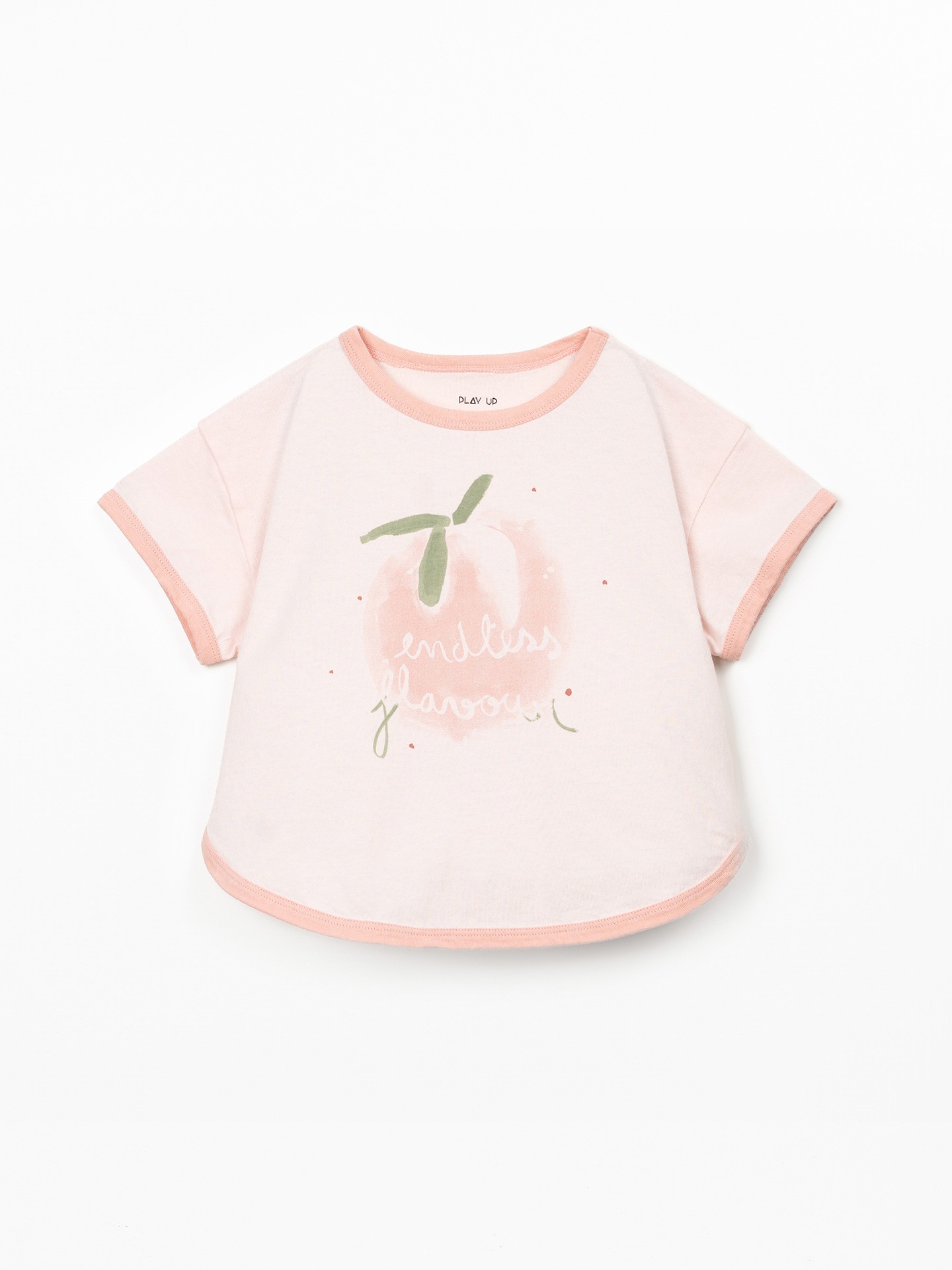 T-shirt made of natural fibers