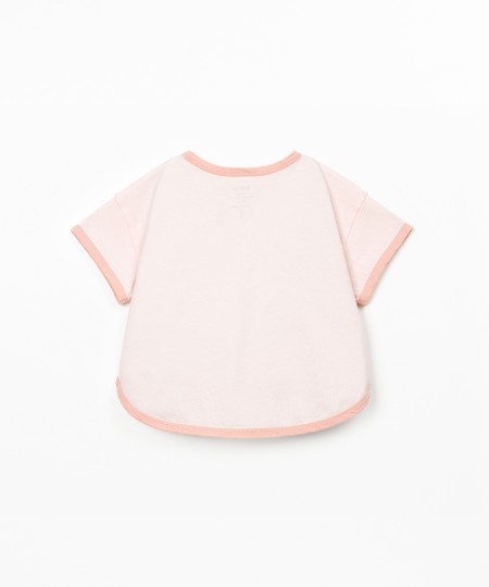 T-shirt com fibras naturais