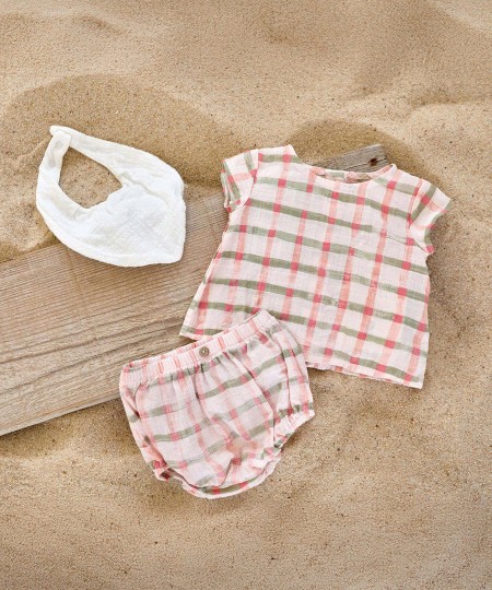 Blouse with checkered print