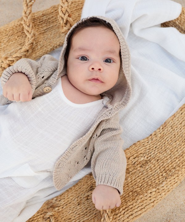 Casaco tricot com capucho