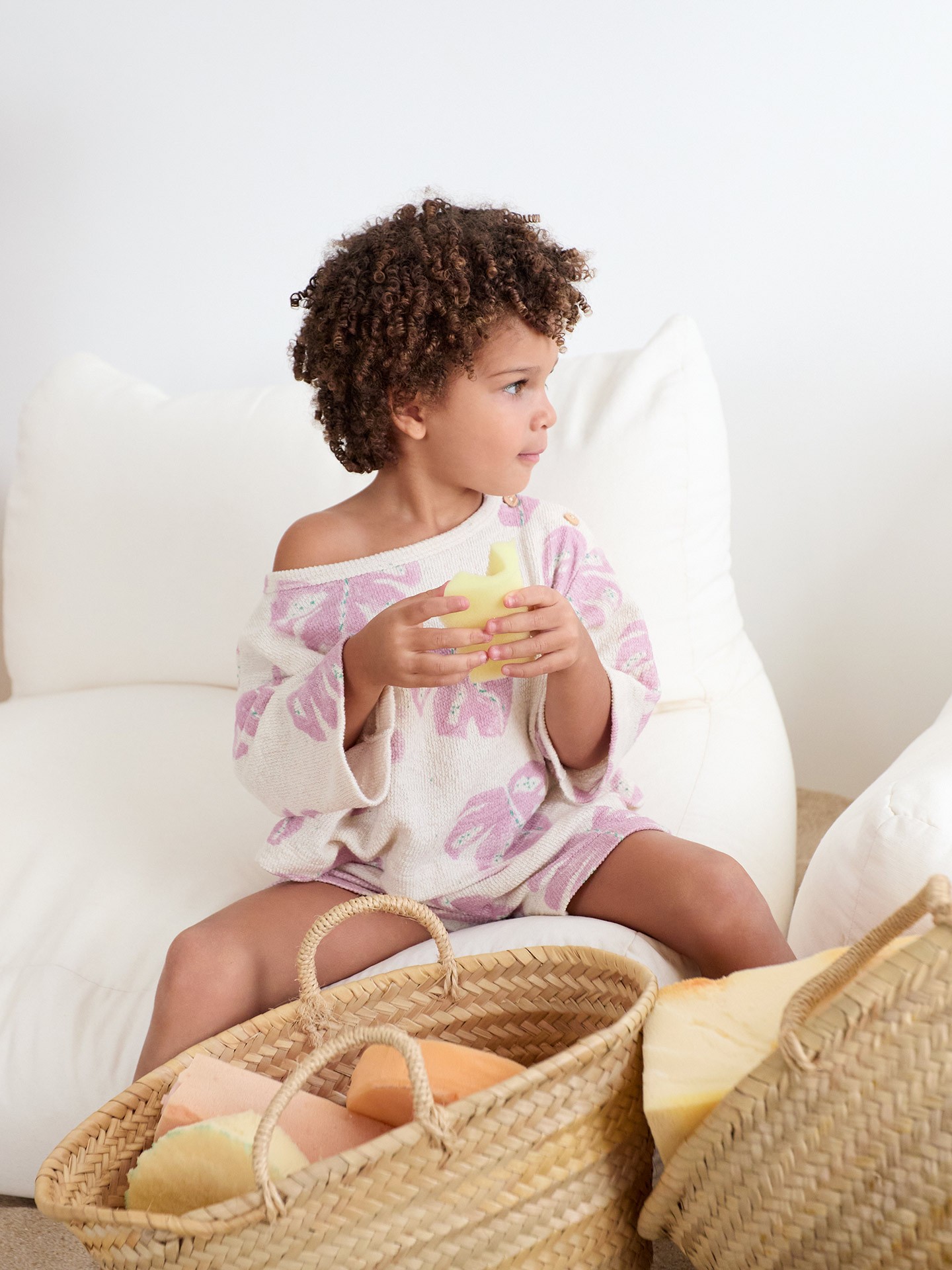 Camisola com estampado de monsteras