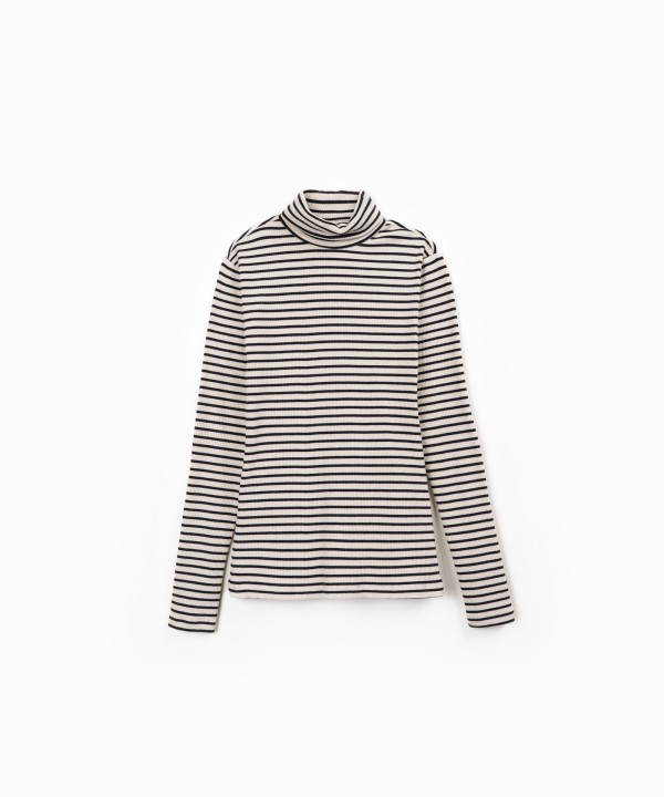 Striped pattern knit sweater