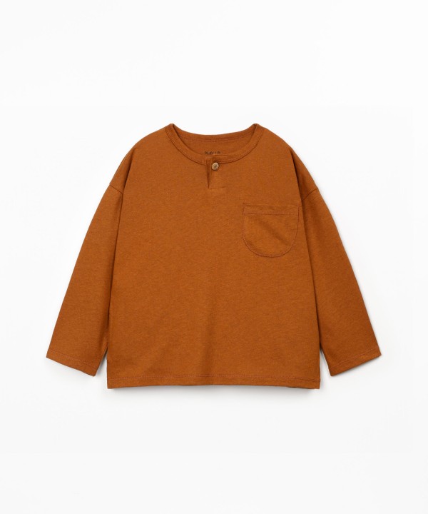 Maglia a maniche lunghe con taschino sul petto