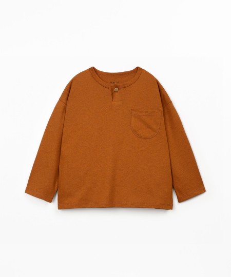 Pull � manches longues avec poche poitrine