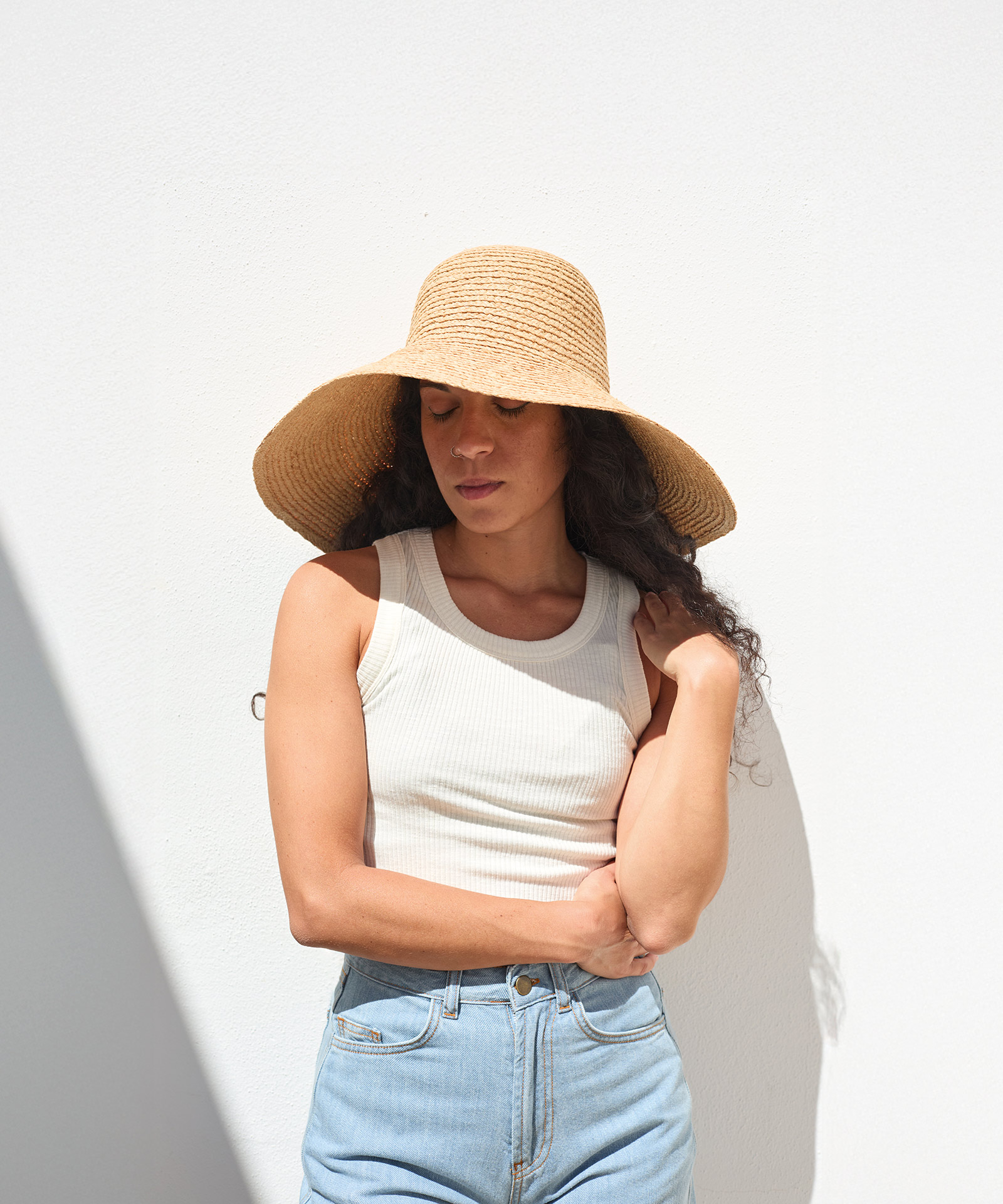 FLAMÉ RIB SLEEVELESS T-SHIRT