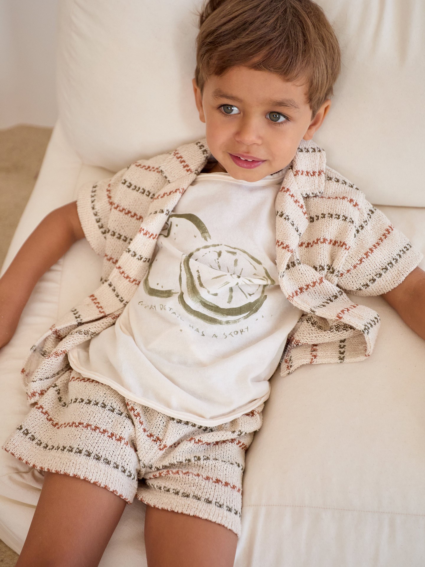 Camiseta de punto con mezcla de fibras naturales y recicladas