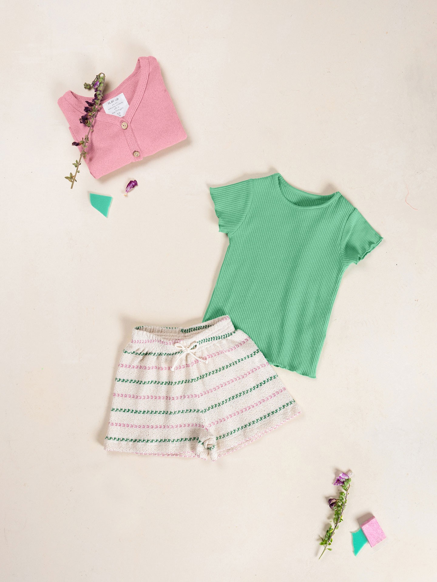 Shorts with Re(Play) yarn and striped pattern