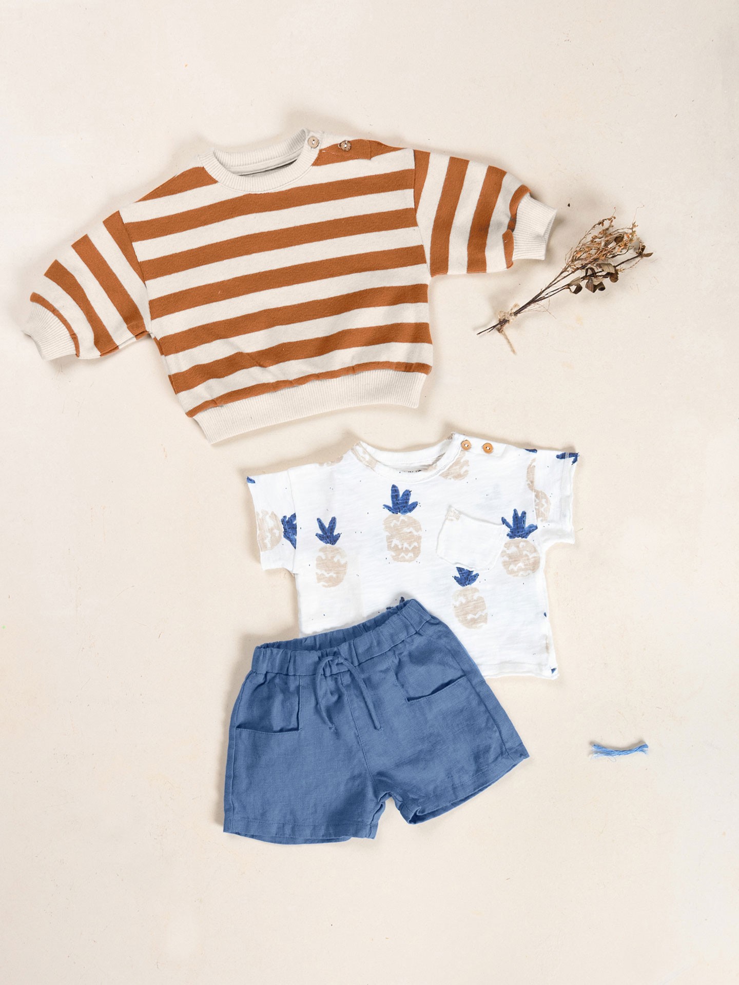 Sweater in a blend of natural and recycled fibers