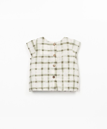 Blouse with checkered print