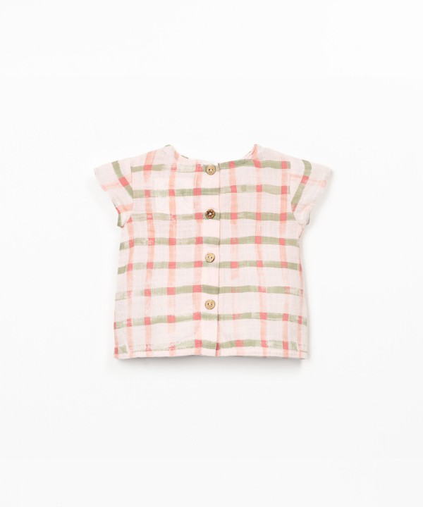 Blusa con estampado de cuadros