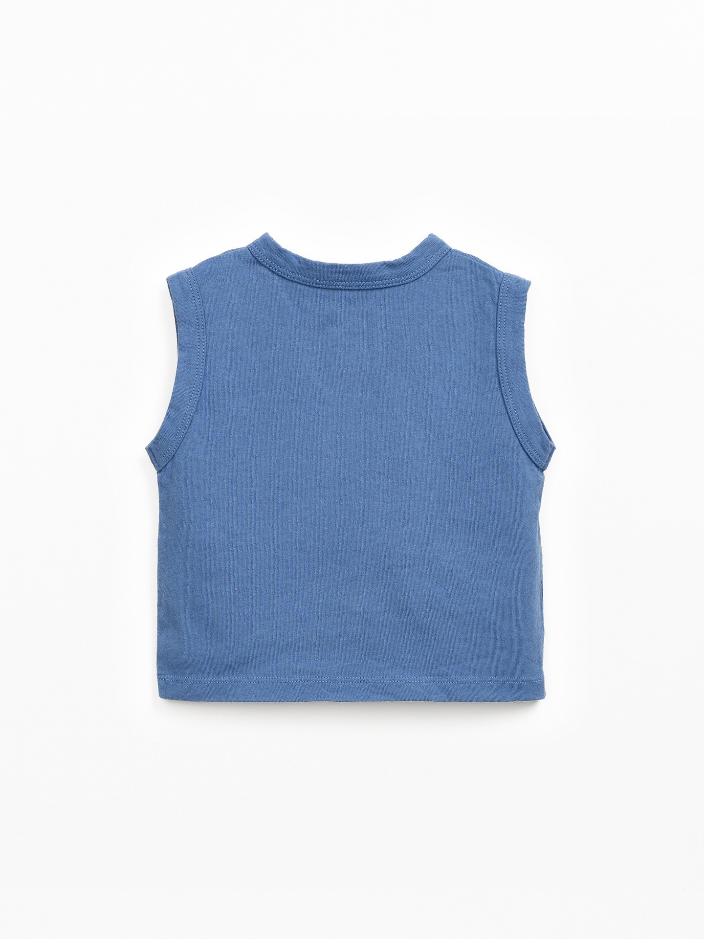 T-shirt smanicata in misto fibre naturali e riciclate