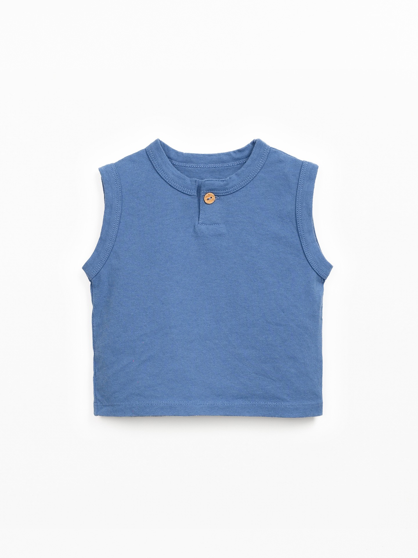 T-shirt smanicata in misto fibre naturali e riciclate