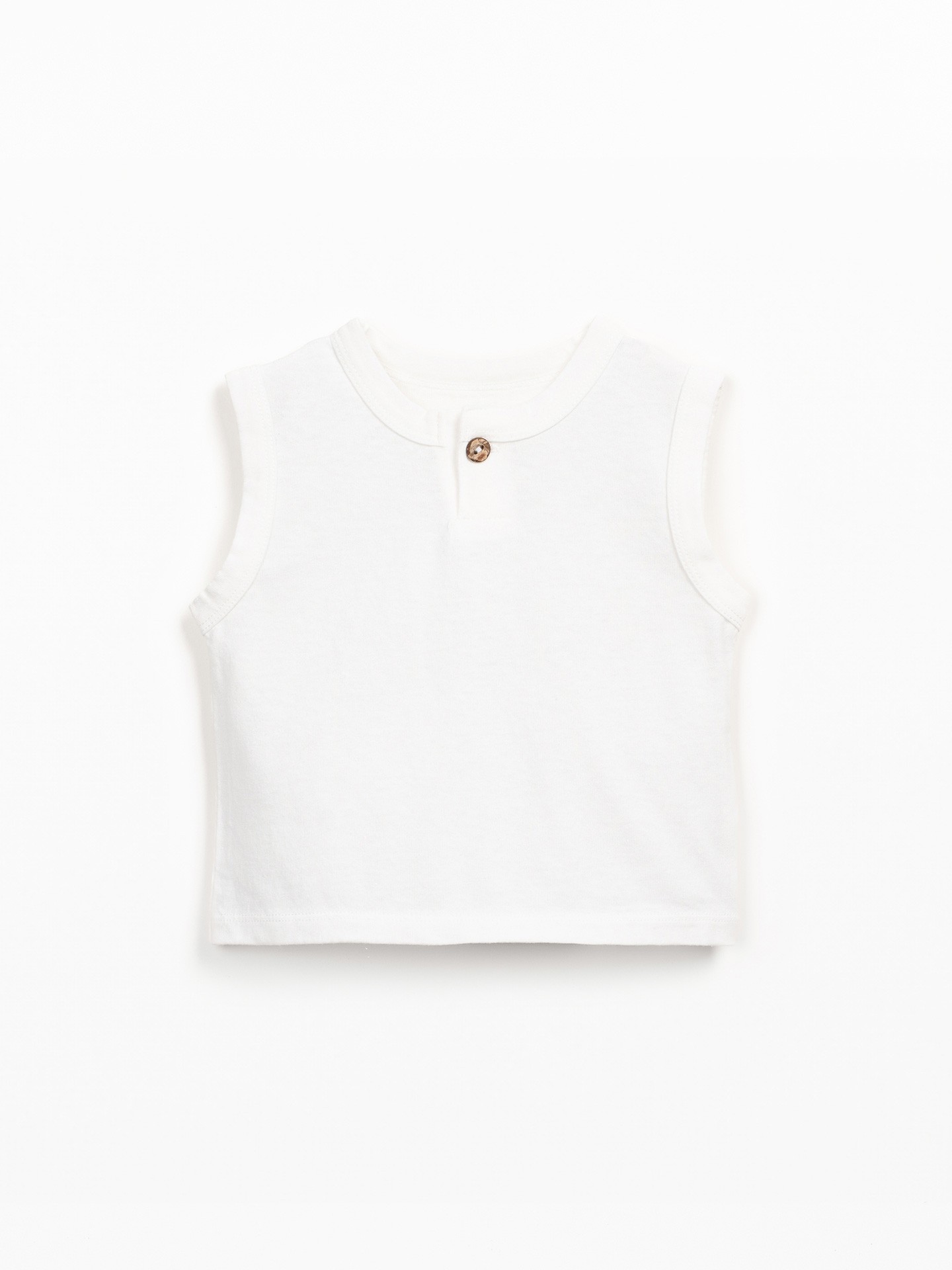T-shirt smanicata in misto fibre naturali e riciclate