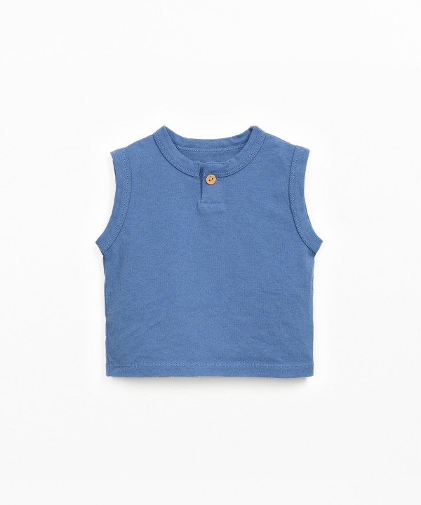 Sleeveless t-shirt in a blend of natural and recycled fibers