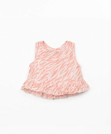 Top de tela con estampado