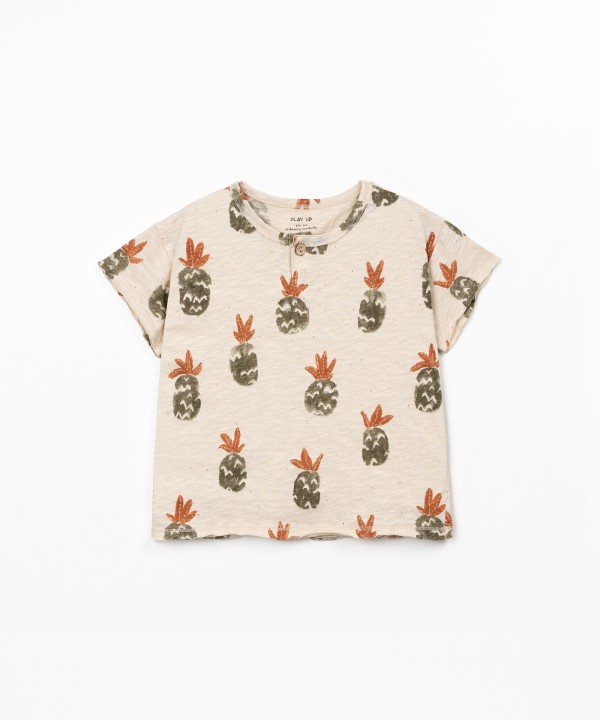 Camiseta con estampado de piñas