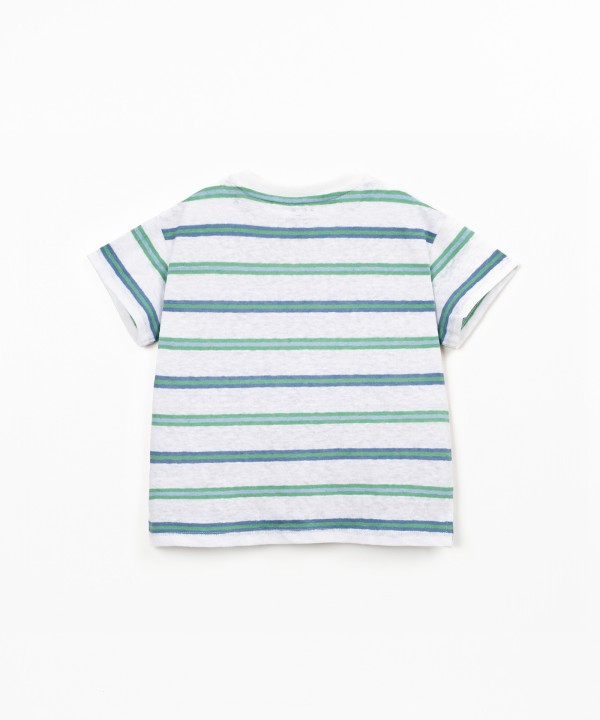 T-shirt mistura de fibras naturais com padrão de riscas