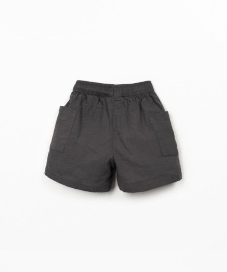 Pantaloncini in tessuto con cordino regolabile